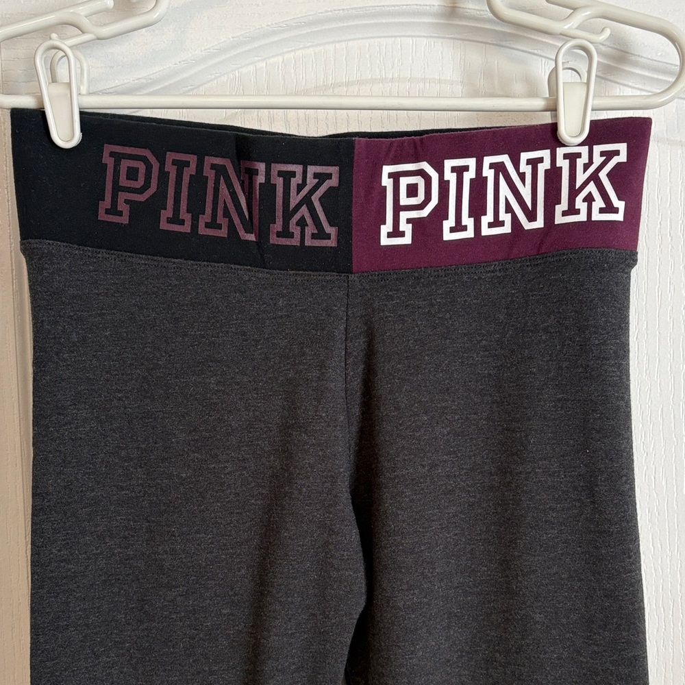PINK Victoria's Secret Leggings - Black and Burgundy